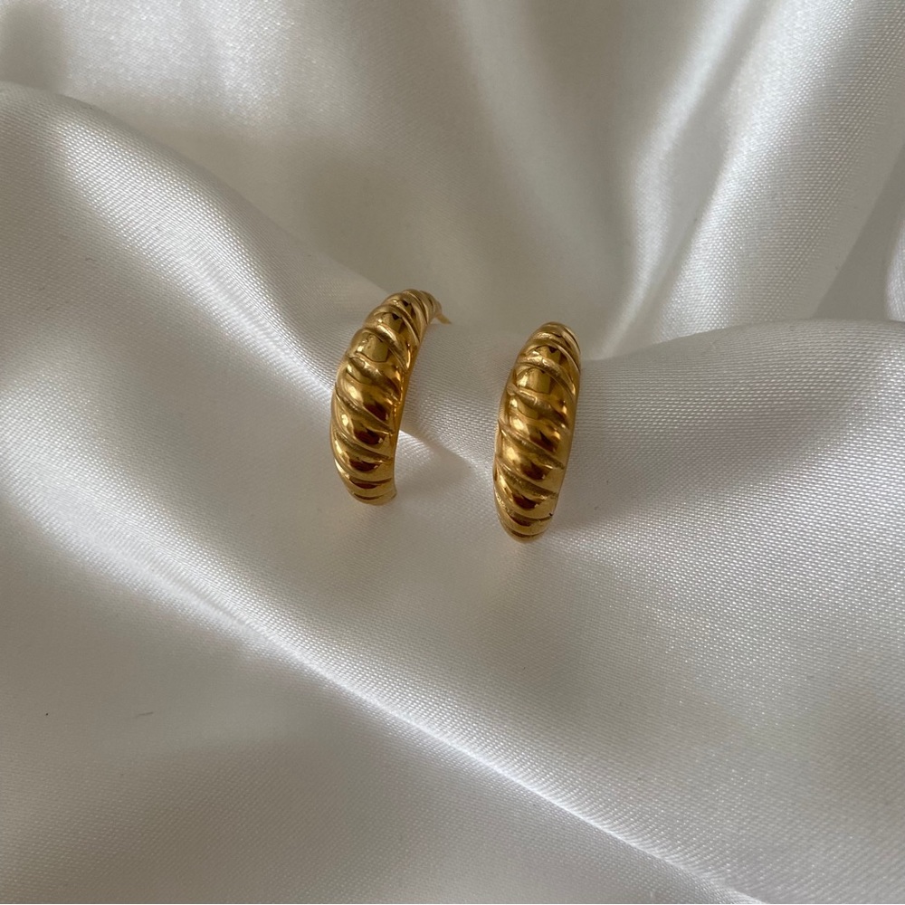 Venus Earrings